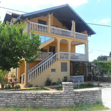 Apartments Stana Сукошан Экстерьер фото
