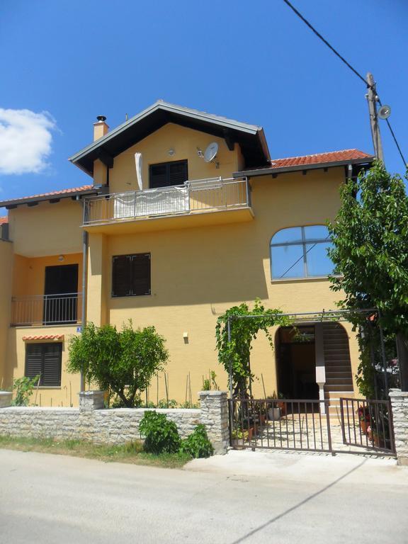Apartments Stana Сукошан Экстерьер фото